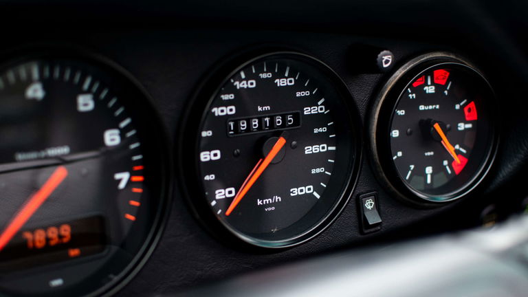 Porsche 964 Carrera 4