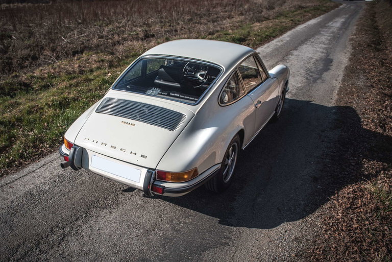 Porsche 911 E