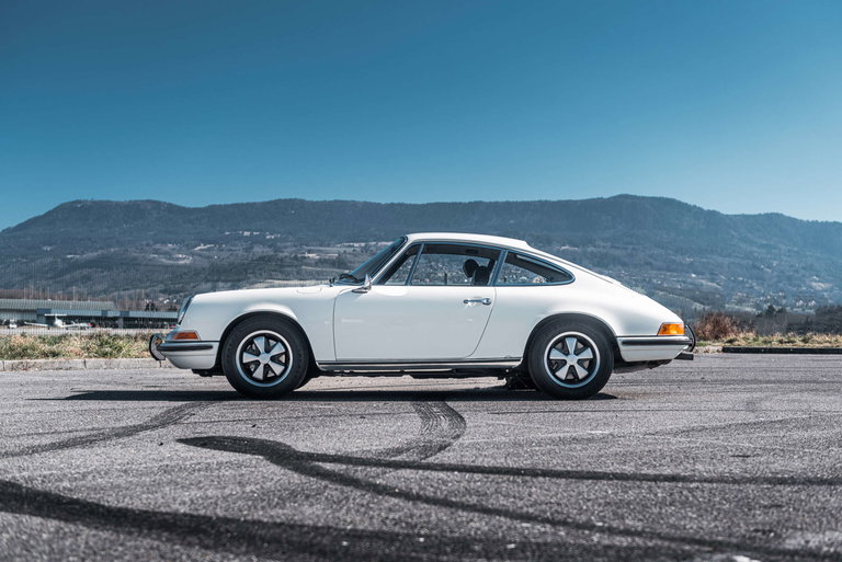 Porsche 911 E