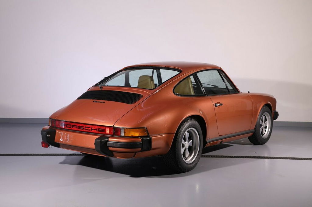 Porsche 911 Carrera 2,7