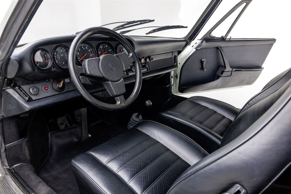 Porsche 911 Carrera 2,7