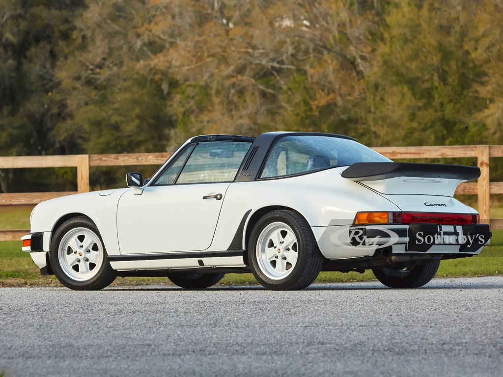 Porsche 911 Carrera 3.2