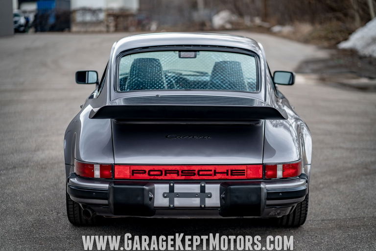 Porsche 911 Carrera 3.2 (US)