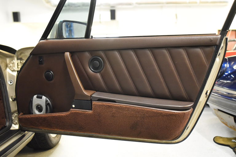 Porsche 911 Carrera 3.2 (US)