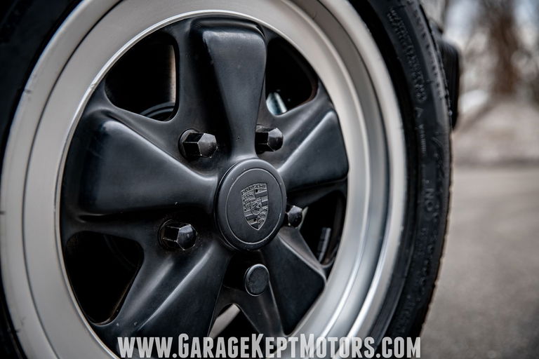 Porsche 911 Carrera 3.2 (US)