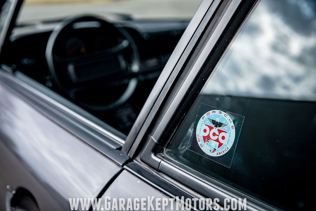 Porsche 911 Carrera 3.2 (US)