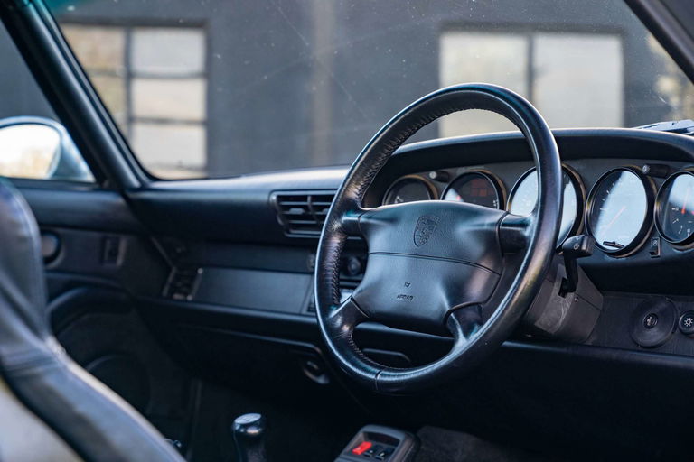 Porsche 993 Carrera 4