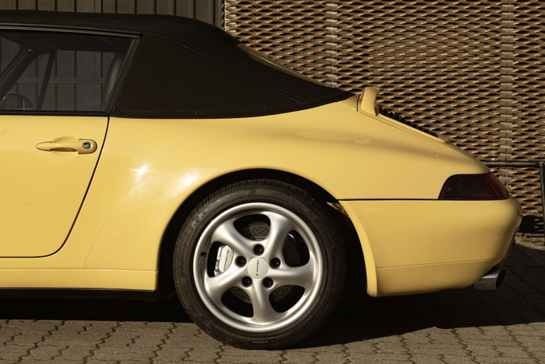 Porsche 993 Carrera 4