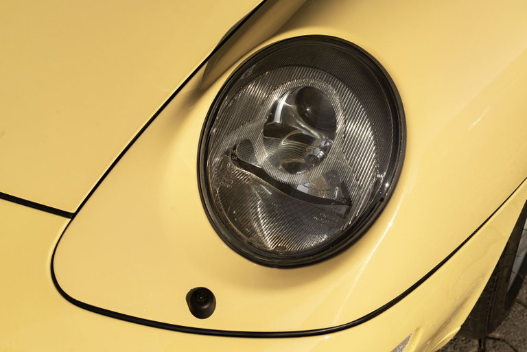 Porsche 993 Carrera 4