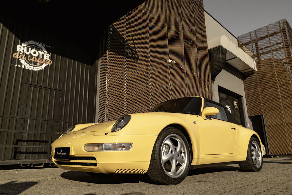 Porsche 993 Carrera 4