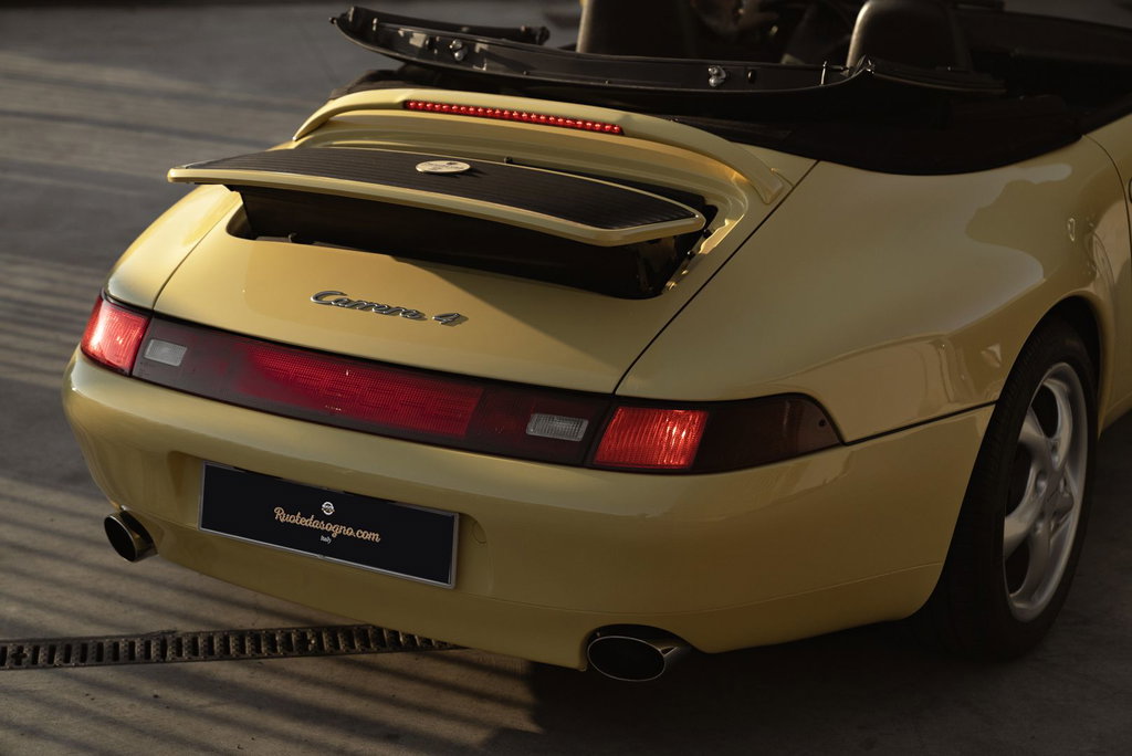 Porsche 993 Carrera 4