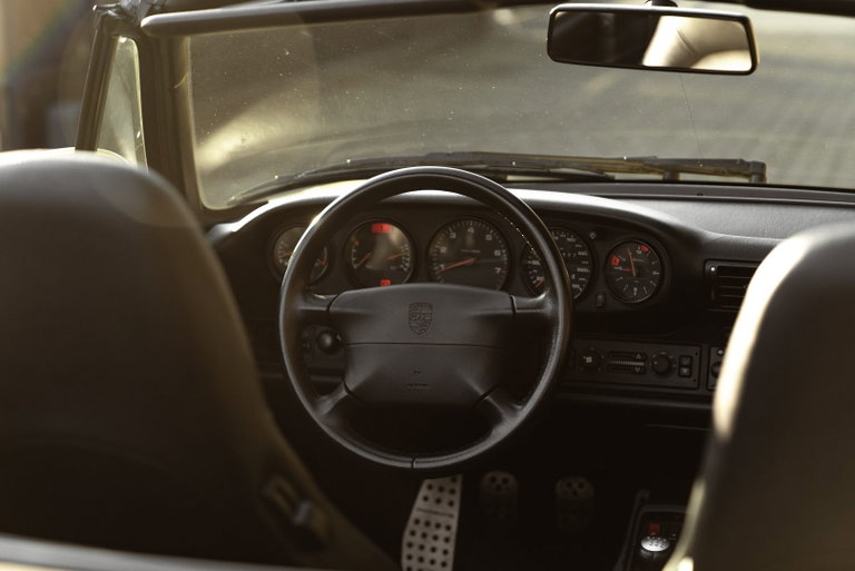 Porsche 993 Carrera 4