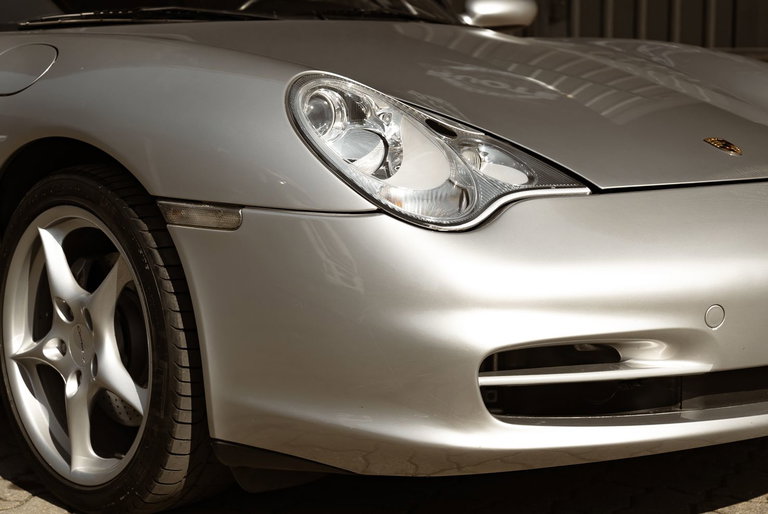 Porsche 996 Carrera 4