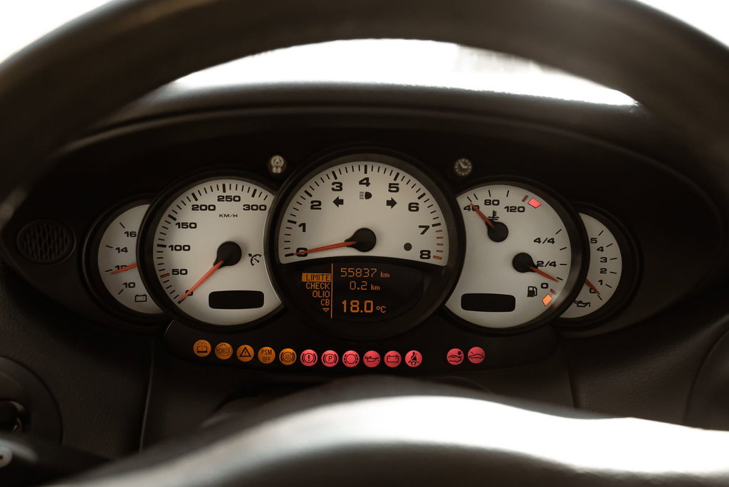 Porsche 996 Carrera 4