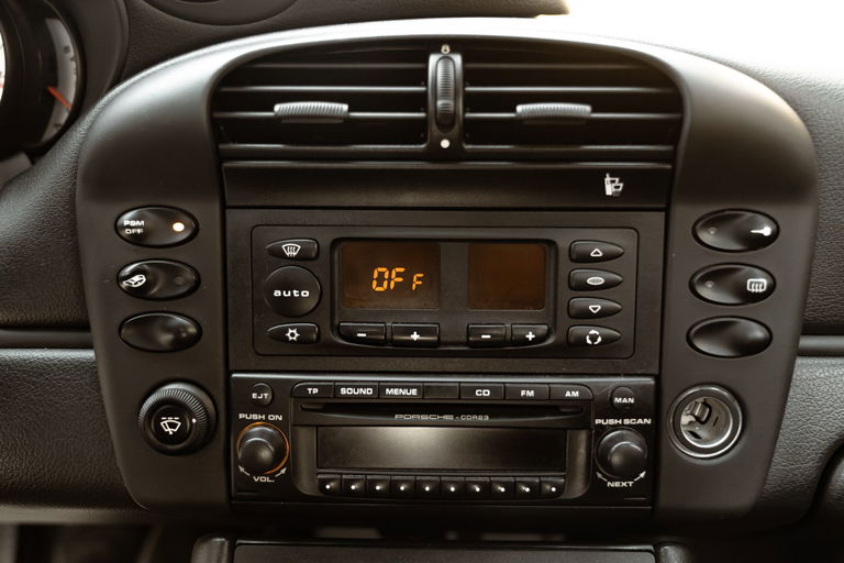 Porsche 996 Carrera 4