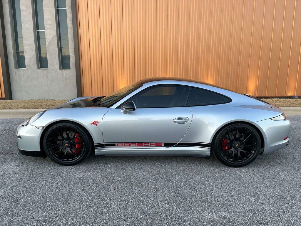 Porsche 991 Carrera GTS