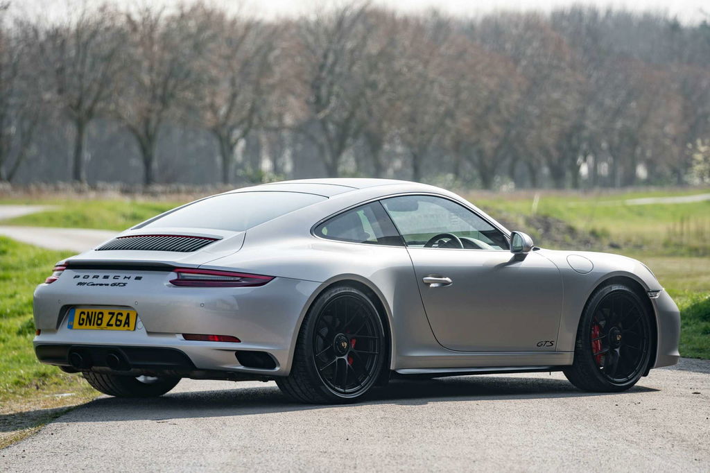 Porsche 991.2 Carrera GTS