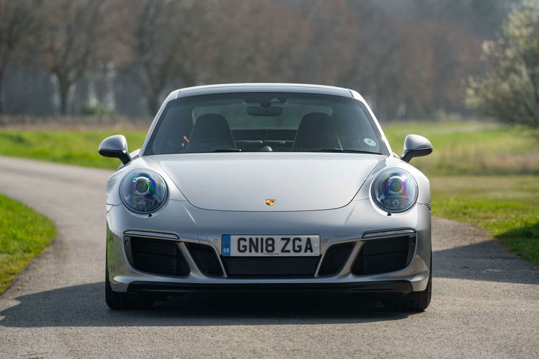 Porsche 991.2 Carrera GTS