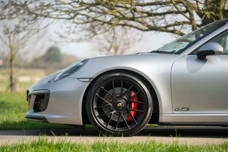 Porsche 991.2 Carrera GTS