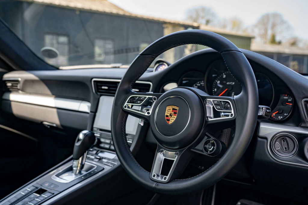 Porsche 991.2 Carrera GTS