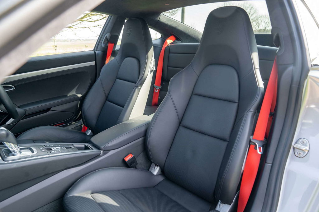 Porsche 991.2 Carrera GTS