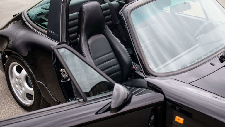 Porsche 964 Carrera 4