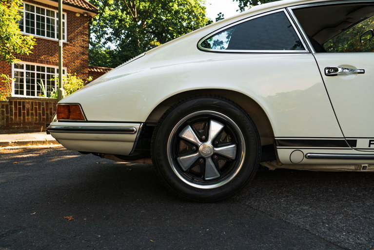 Porsche 911 T