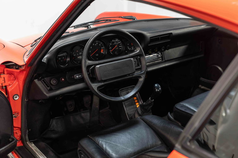 Porsche 911 Carrera 3.2