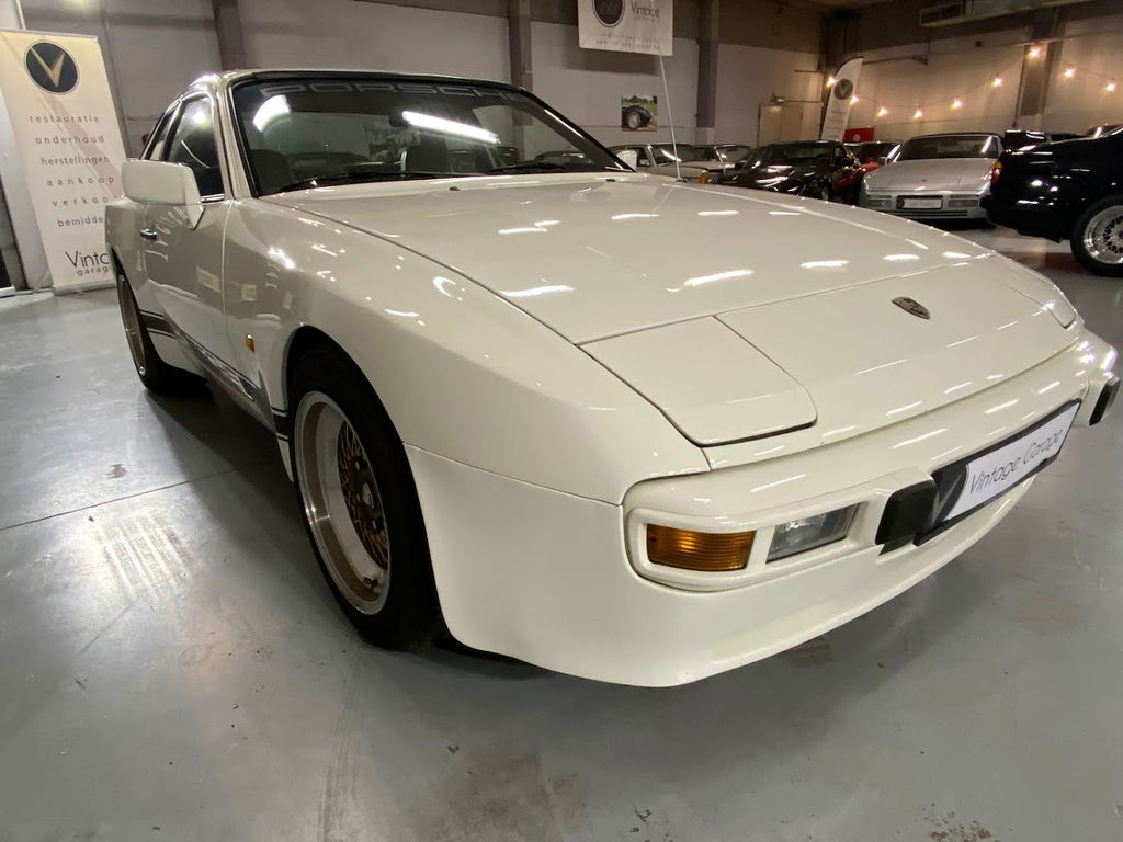 Porsche 944 Coupé