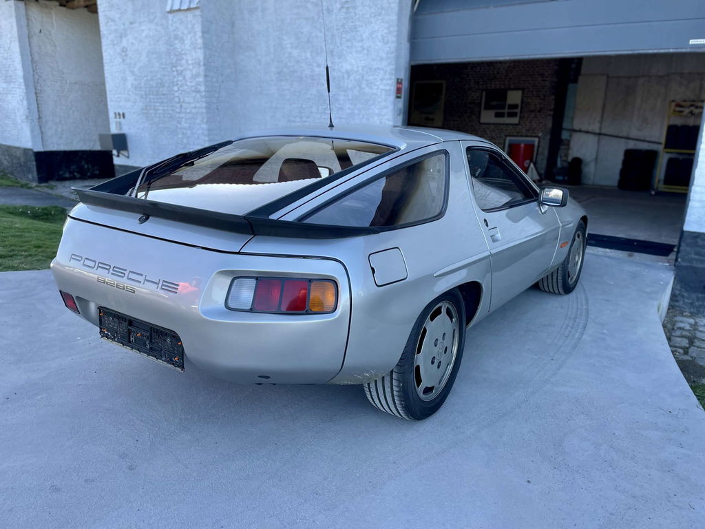Porsche 928 S