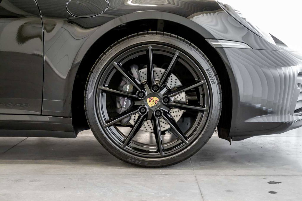 Porsche 992 Carrera