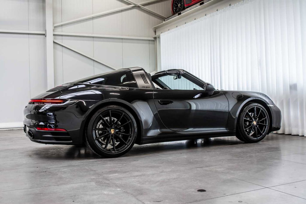 Porsche 992 Targa 4