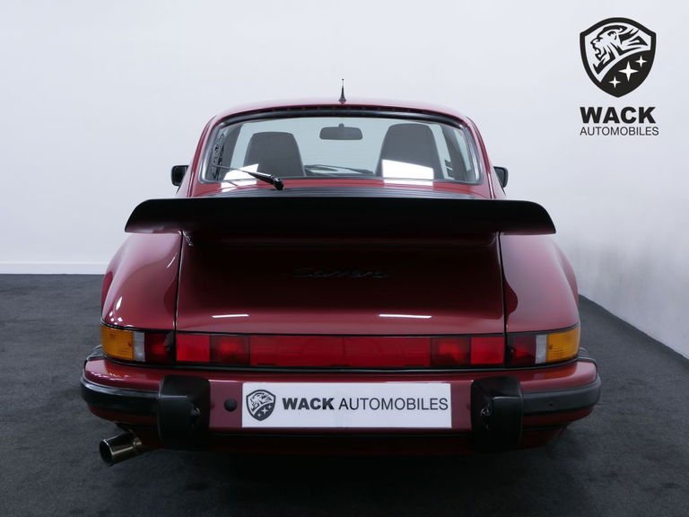 Porsche 911 Carrera 3.2