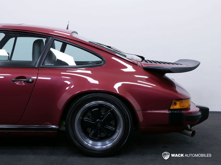 Porsche 911 Carrera 3.2