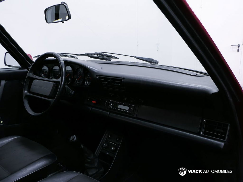 Porsche 911 Carrera 3.2