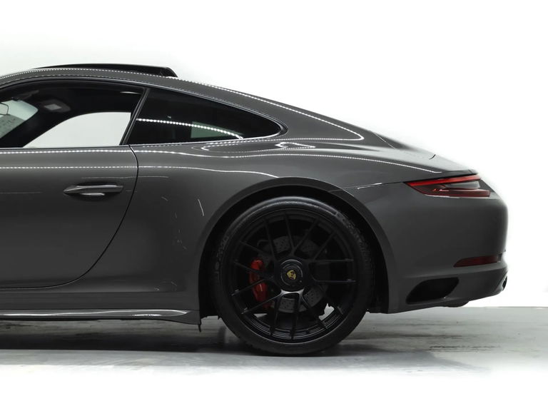 Porsche 991.2 Carrera 4 GTS