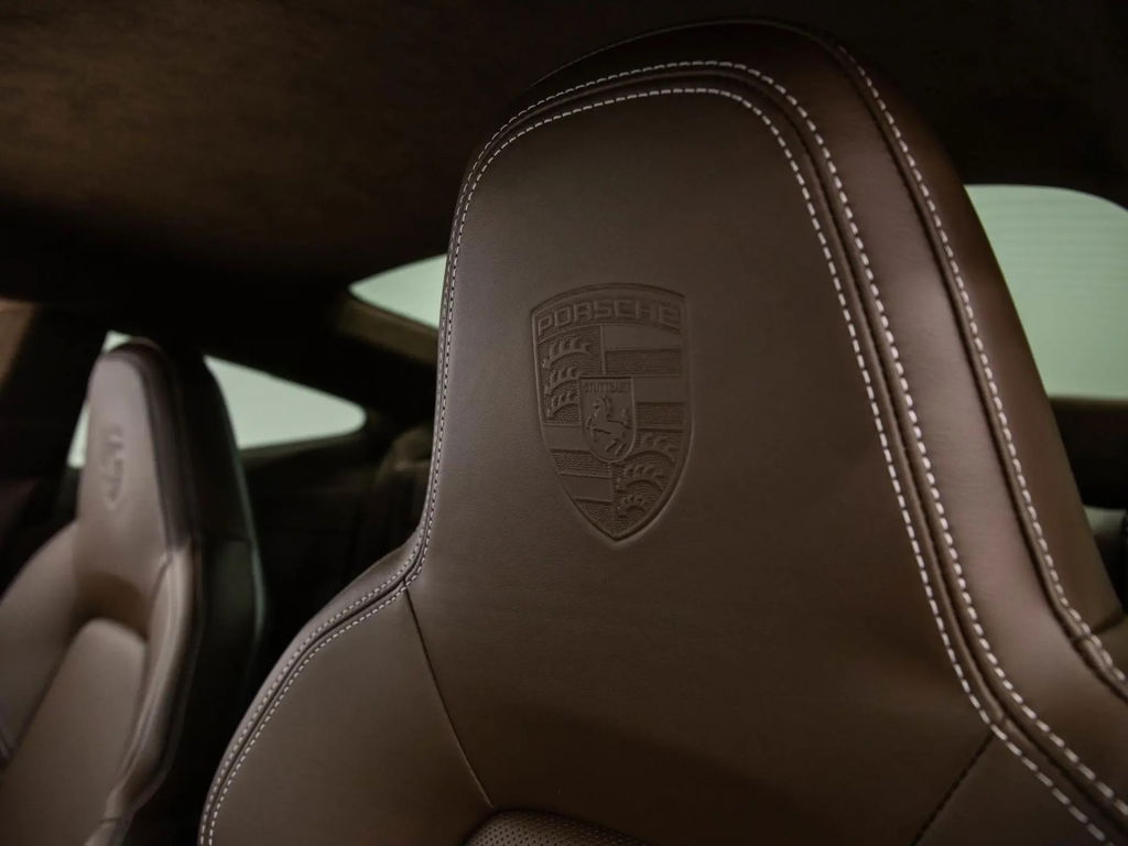 Porsche 992 Carrera 4S