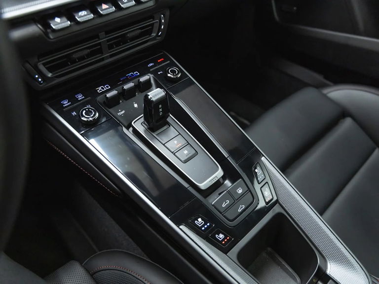 Porsche 992 Carrera 4S