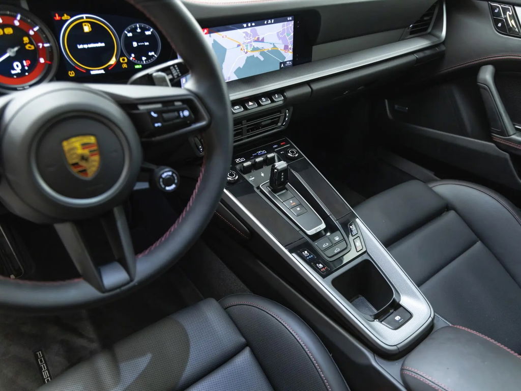 Porsche 992 Carrera 4S