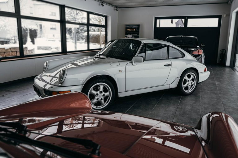 Porsche 964 Carrera 4