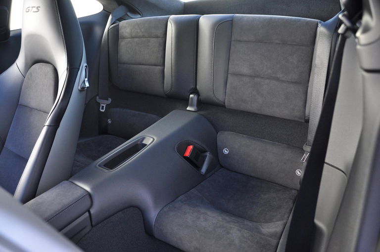 Porsche 991 Carrera GTS