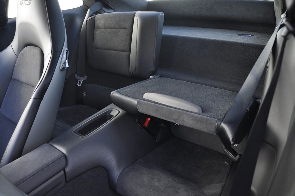 Porsche 991 Carrera GTS