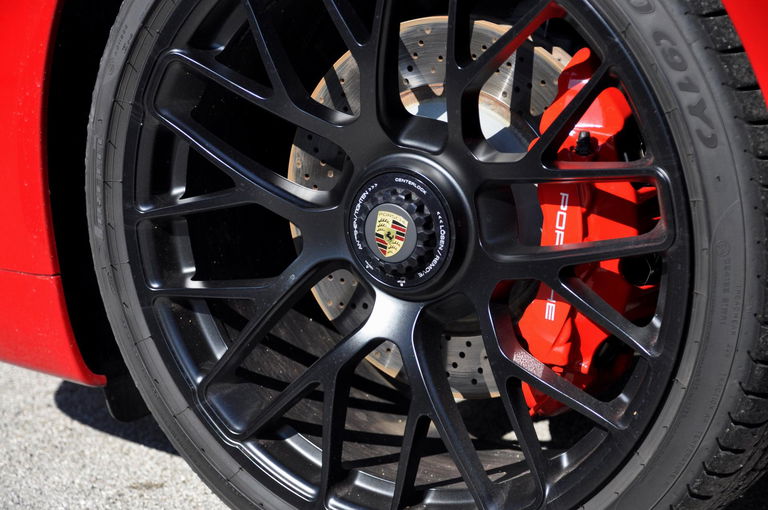 Porsche 991 Carrera GTS