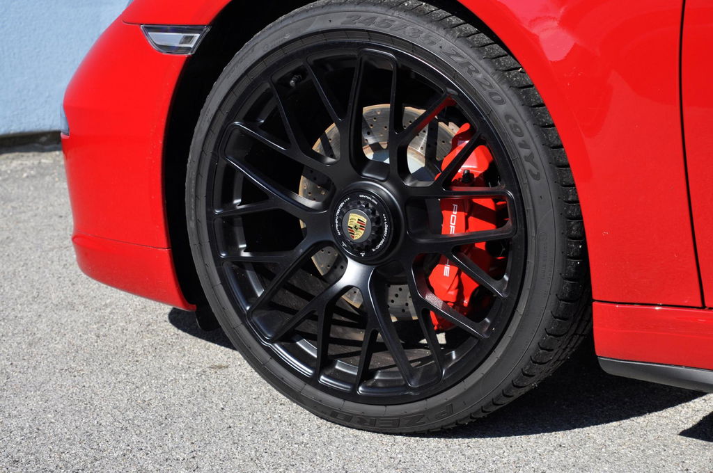 Porsche 991 Carrera GTS