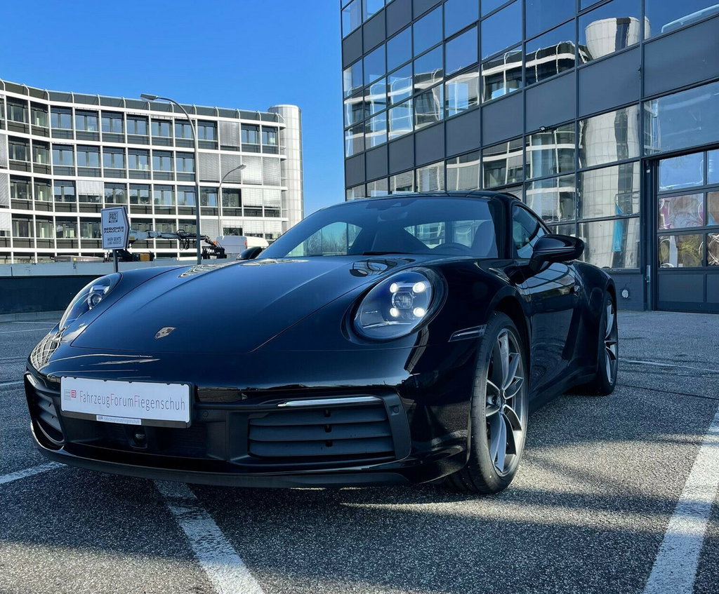 Porsche 992 Carrera