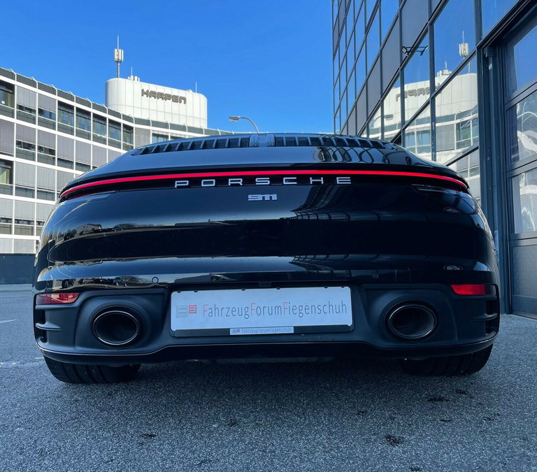 Porsche 992 Carrera