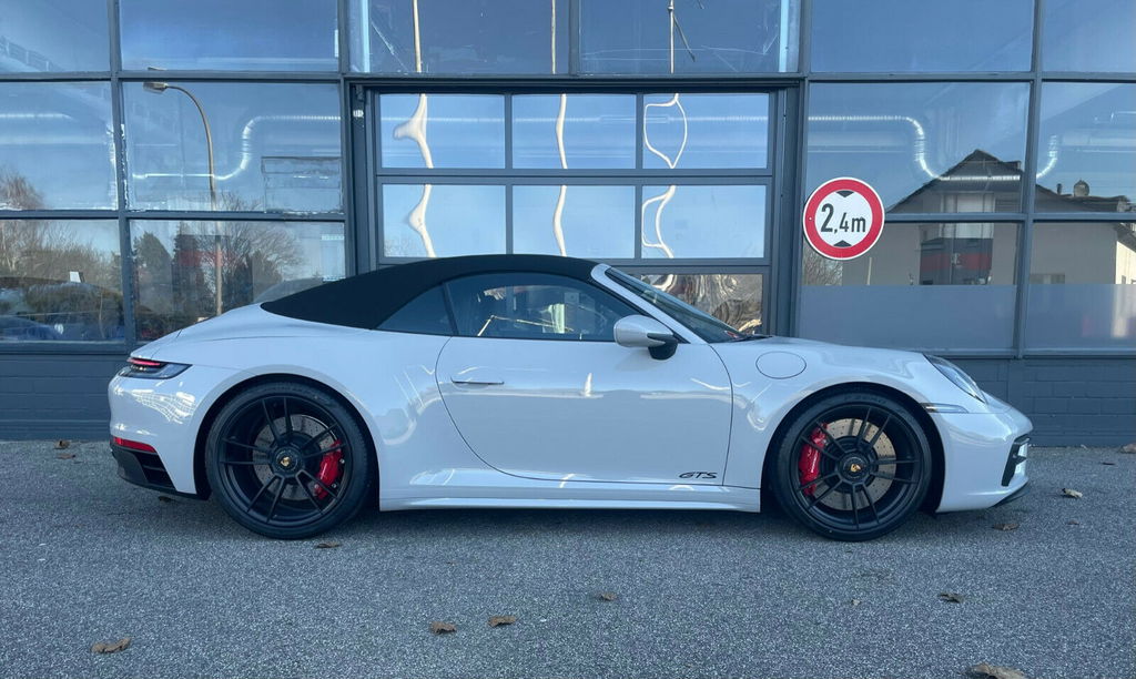 Porsche 992 Carrera GTS