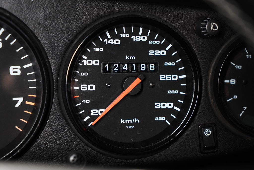 Porsche 964 Carrera 4