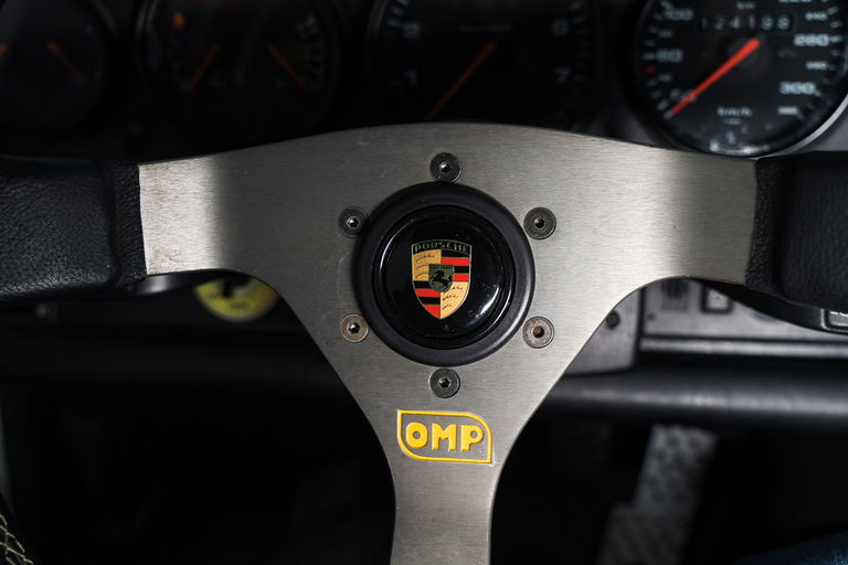 Porsche 964 Carrera 4