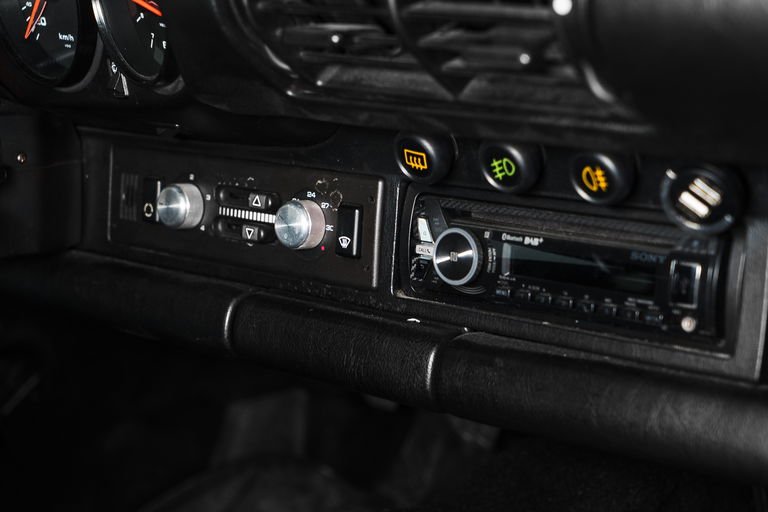 Porsche 964 Carrera 4